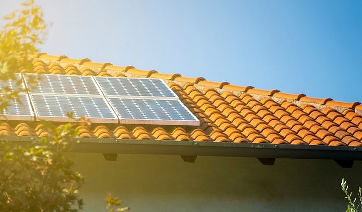 csm_Como-Ter-um-Sistema-de-Energia-Solar-na-Sua-Casa-Praticamente-de-Graca